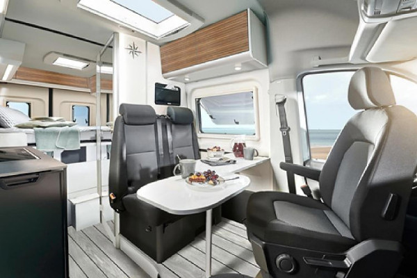 Westfalia Sven Hedin - Fourgon aménagé compact et haut de gamme - Auto Livenio